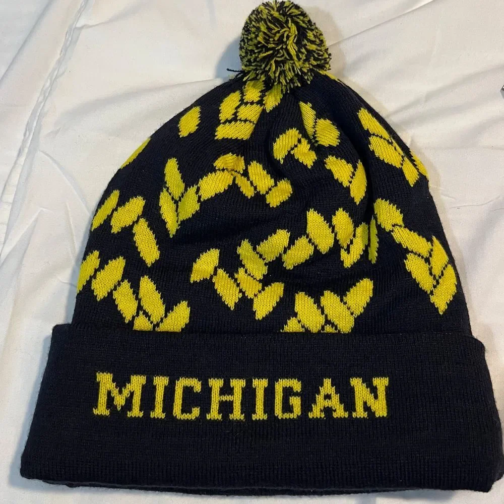 Michigan‎ Wolverines Black Yellow Pom Beanie Winter Hat Knit Cap University Logo